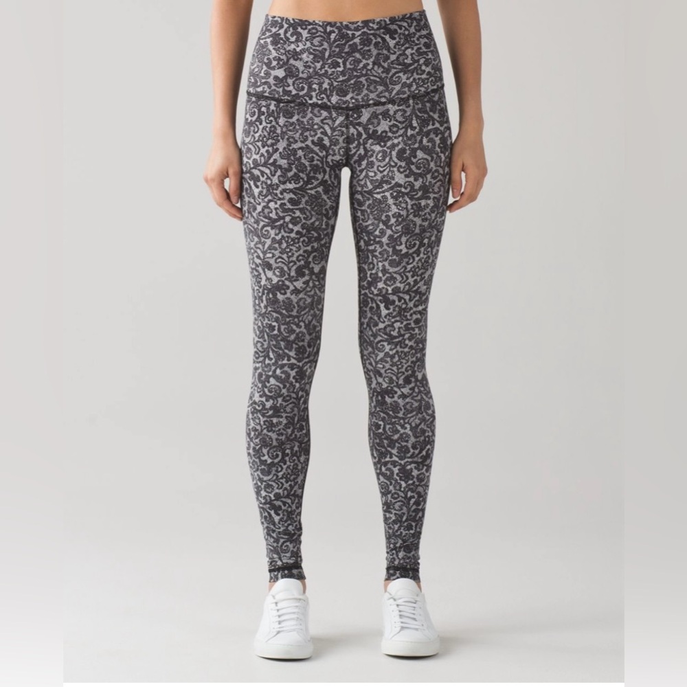 Lululemon Wunder Under Leggings mini cinder lace white and black sz 6 high rise
